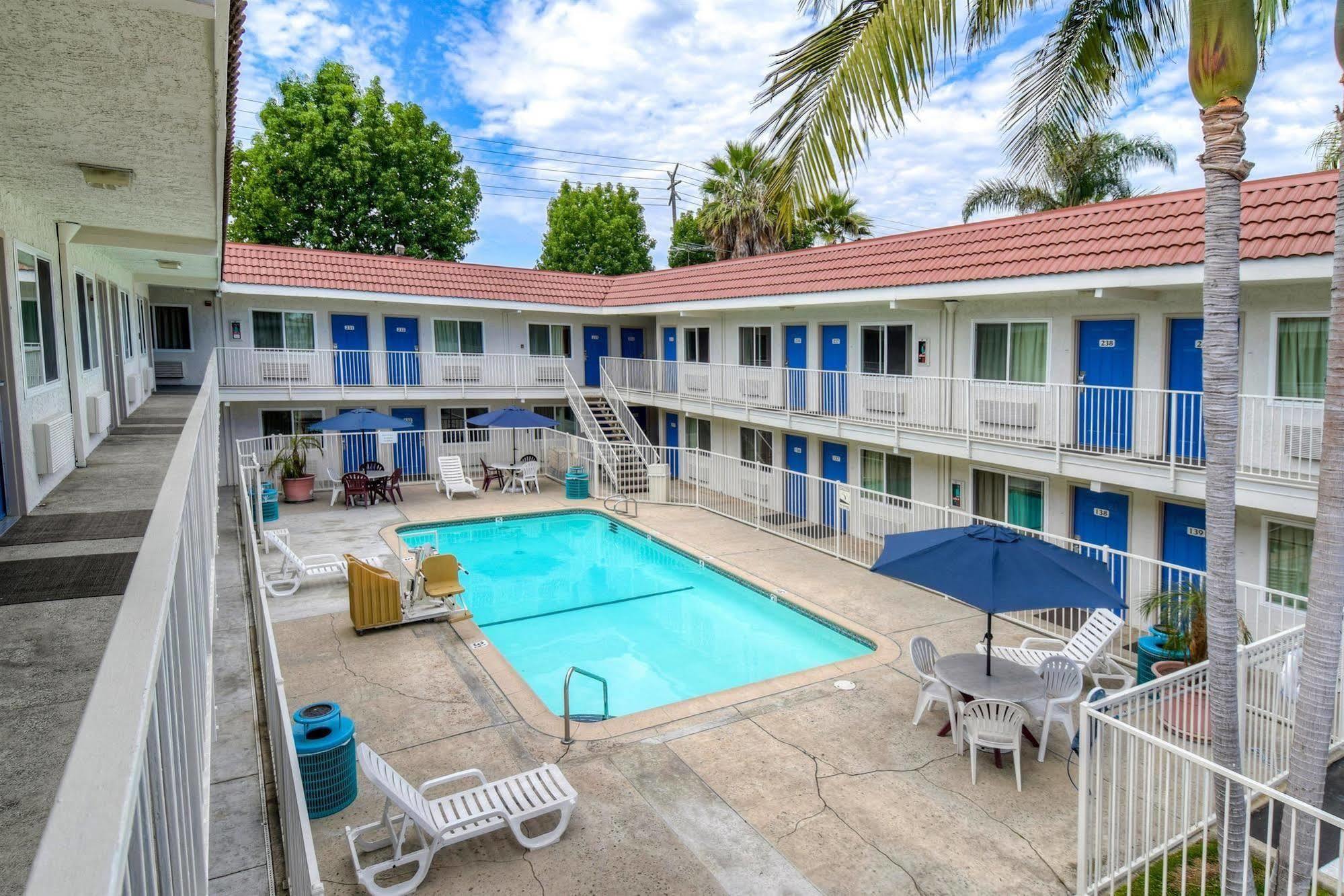 Motel 6-Costa Mesa, Ca מראה חיצוני תמונה